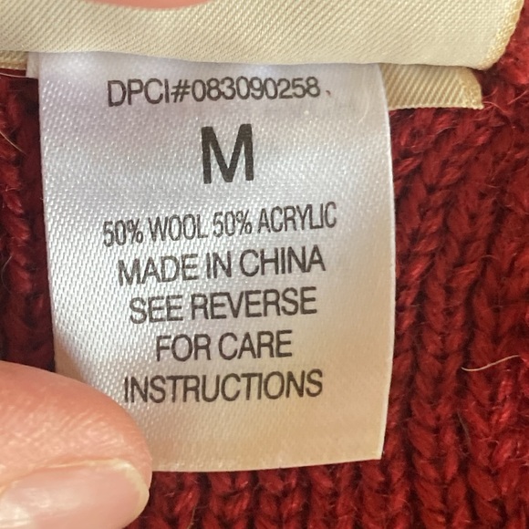 Woolrich Turtleneck Cableknit Pet Dog Sweater Vest Maroon Size Medium - Picture 10 of 14